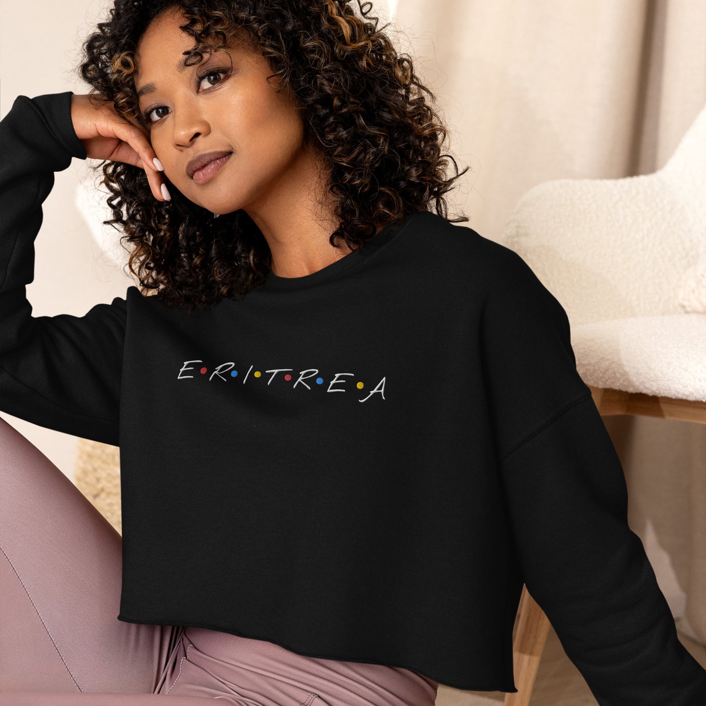 ERI-Embroidery Crop Sweatshirt in BALCK!